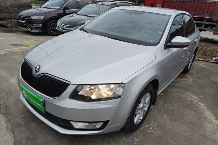 Used Skoda Octavia 2015 1.6L Automatic Eado Edition
