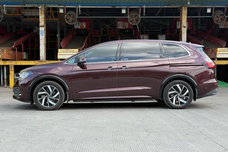 Used Volkswagen Viloran 2022 380TSI Luxury Edition
