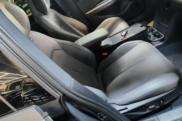 Used Lynk & Co Z20 2025 530 km Range Rear-Wheel Drive Max
