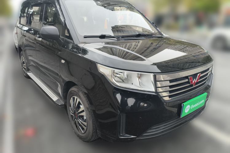 Used Wuling Hongguang PLUS 2020 1.5L Manual Standard Edition 5 Seats