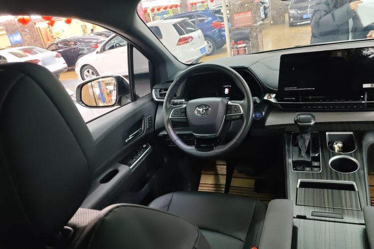 Used Toyota Granvia 2023 2.5L Hybrid Prestige VIP Edition
