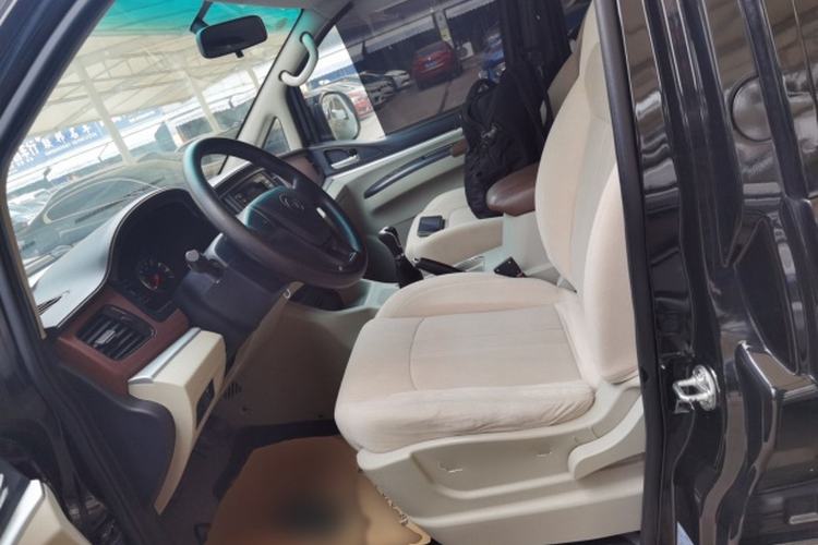 Used FORTHING Lingzhi 2019 M5L 1.6L 9-Seater Base Model China VI Standard