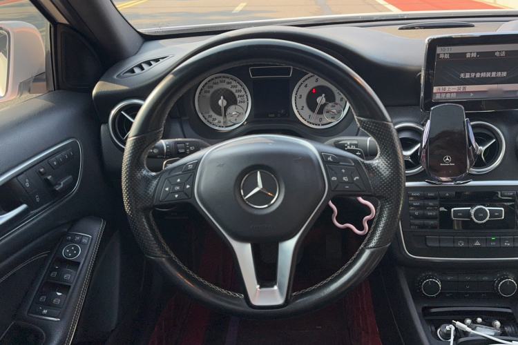Used Mercedes-Benz A-Class 2015 A 200 Fashion Model