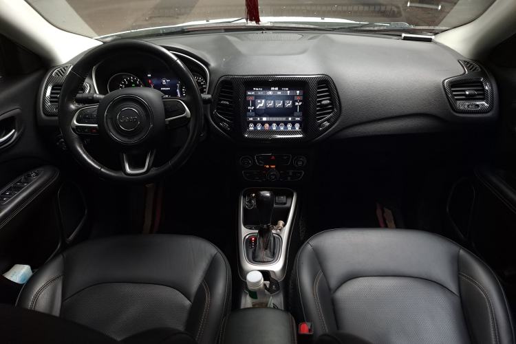 Used  Compass 2017 200T Automatic Family Edition
