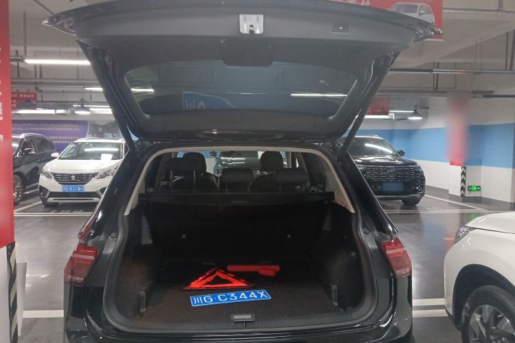 Used Volkswagen Tiguan L 2022 330TSI Automatic Two-Wheel Drive R-Line Enhanced Edition
