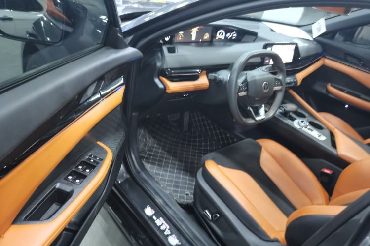 Used Changan UNI-V 2023 1.5T Sport Edition
