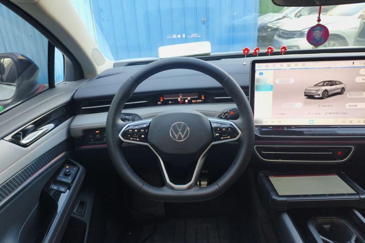 Used Volkswagen ID.7 VIZZION 2024 AIR model
