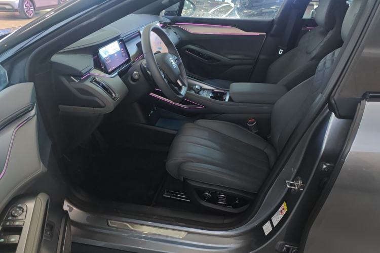 Used BYD Song L EV 2025 Intelligent Driving Version 662 km LiDAR Excellence Edition
