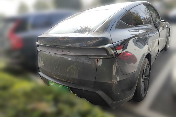 Used Tesla Model Y 2025 Rear-Wheel-Drive Version