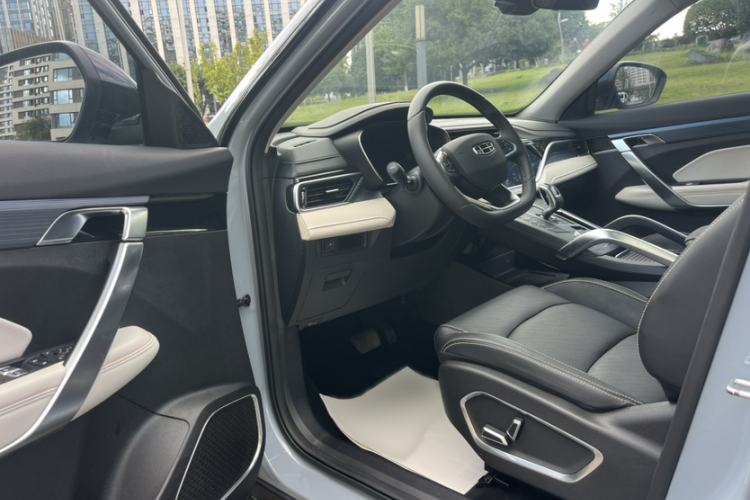 Used Geely Auto Emgrand X7 Sport 2022 Boyue X 1.8TD DCT ZhiZun Edition
