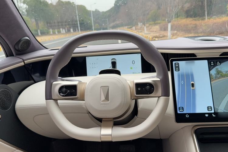 Used  11 2024 630 Rear-Wheel Drive Edition with Three Lasers