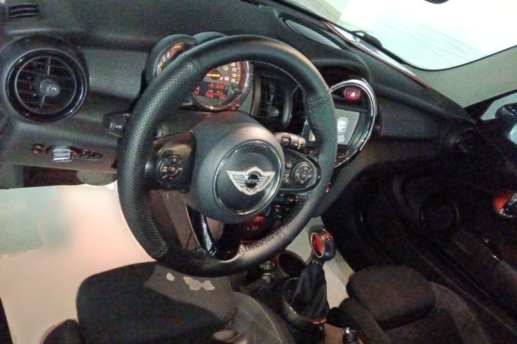 Used  MINI 2016 1.5T COOPER
