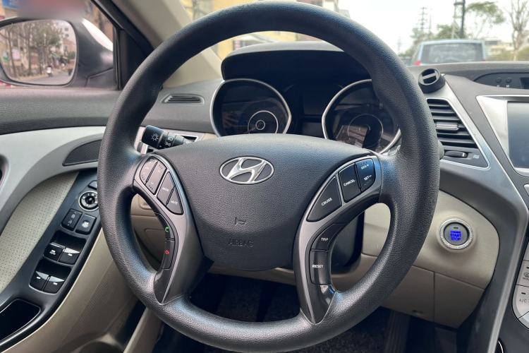 Used Hyundai Elantra (5th Generation / Langdong) 2016 1.6L Automatic Prestige Model