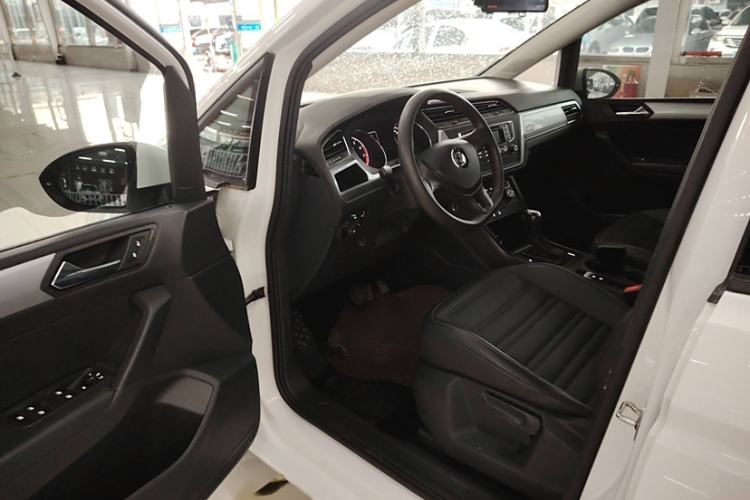 Used Volkswagen Touran 2018 Volkswagen Touran L 280TSI DSG Style Edition 7 Seats China VI Standard

