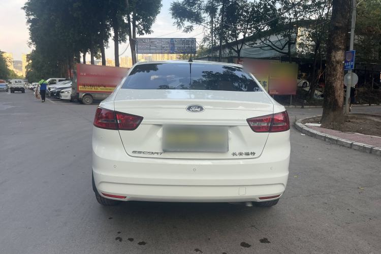 Used Ford Escort 2015 1.5L Automatic Comfort Model
