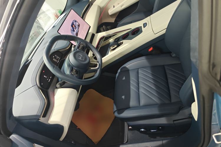 Used Zeekr 001 2025 YOU Edition 100 kWh All-Wheel Drive
