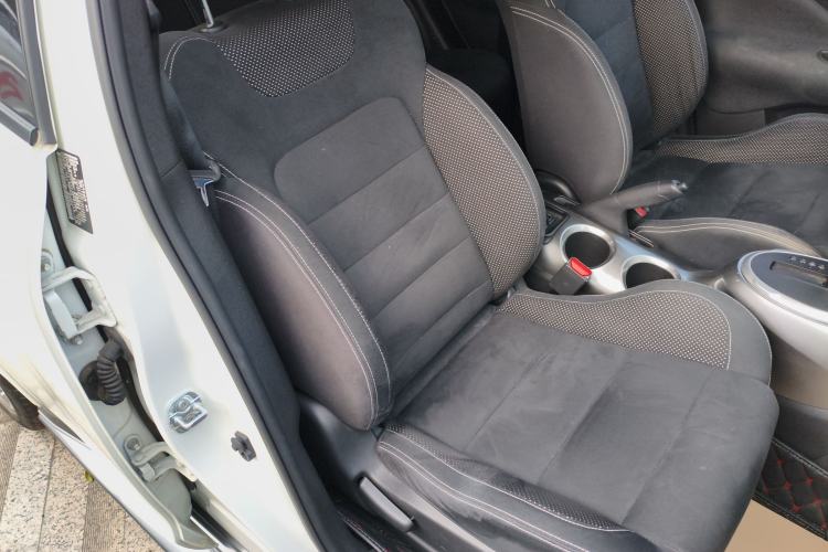 Used Infiniti ESQ 2014 1.6L Spontaneous Edition
