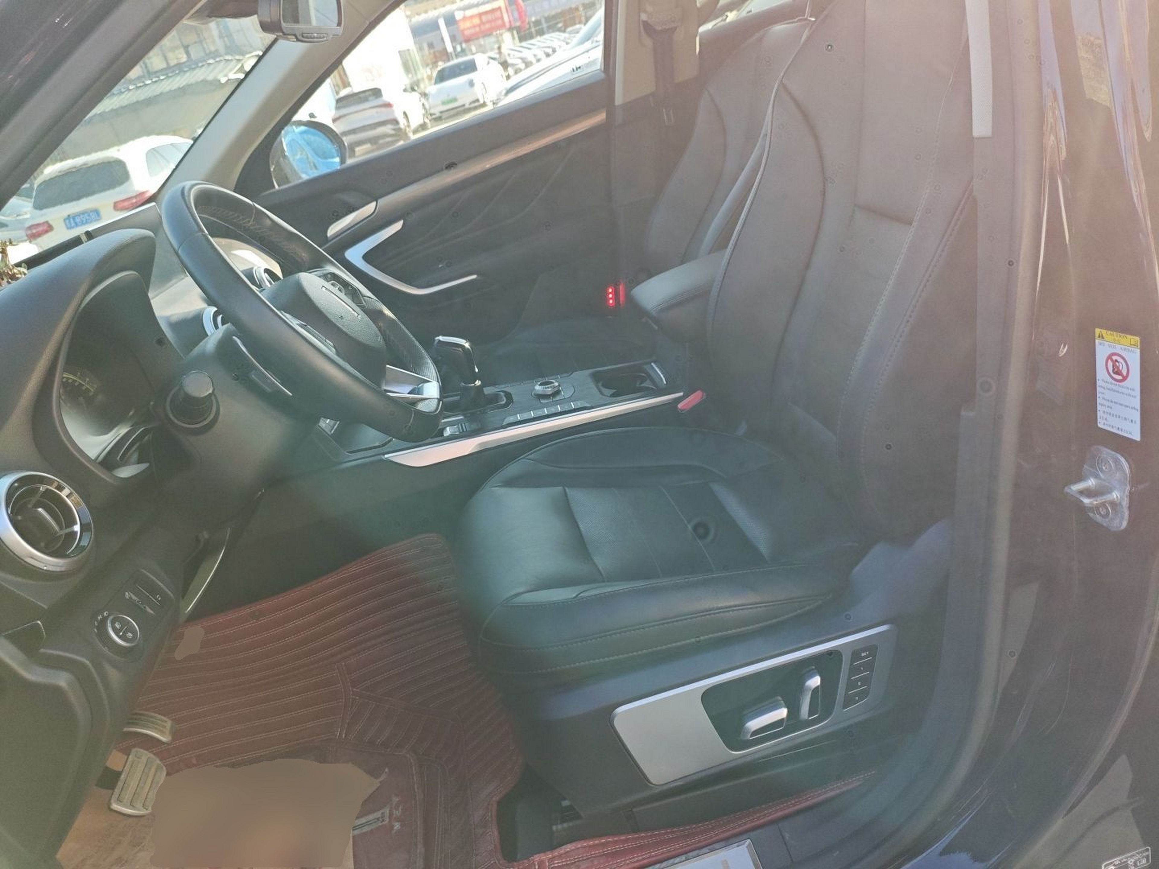 المقاعد الأمامية داخل السيارة