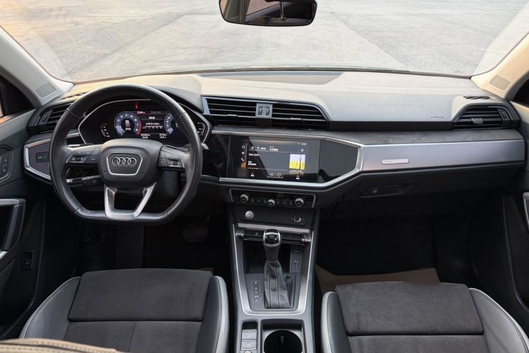 Used Audi Q3 2020 35 TFSI Fashion Dynamic Model
