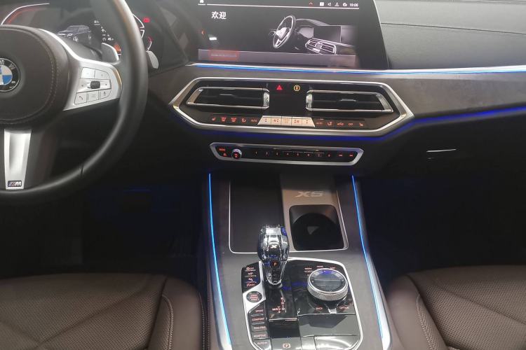 Used BMW X5 2022 Restyled xDrive 30Li Luxury Version M Sport Package
