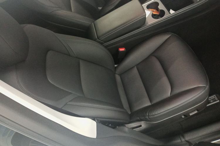 Used Tesla Model Y 2022 Rear-Wheel-Drive Version
