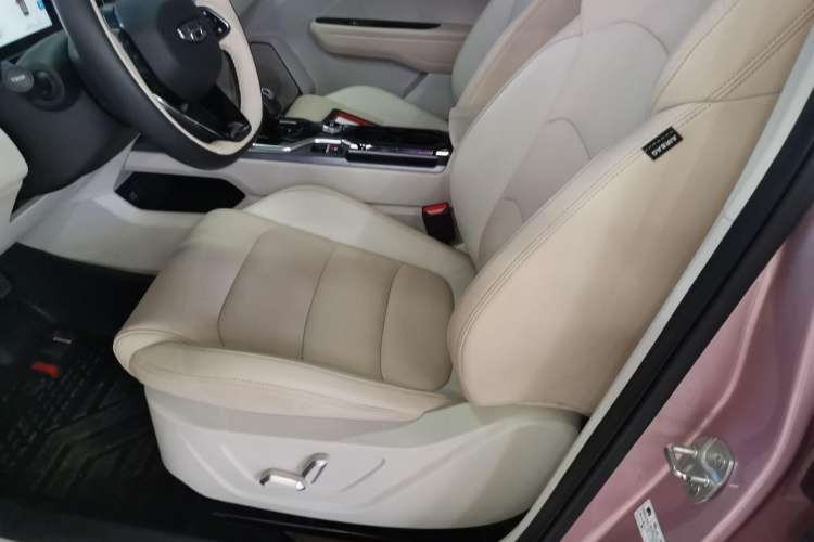 Used Geely Auto icon 2023 1.5TD Chocolate Smoothie Edition
