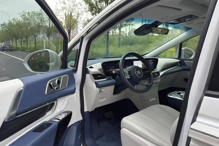 Used Buick Century 2023 2.0T Six-Seater Yinshi Edition
