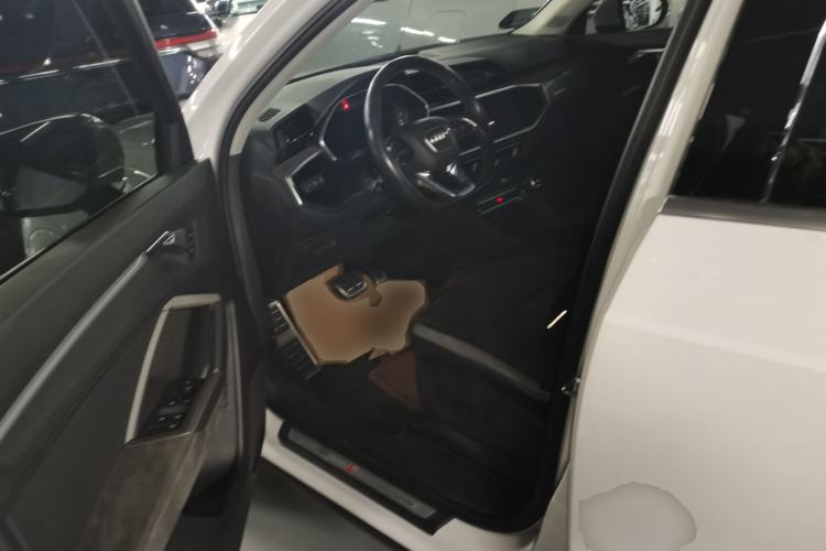 Used Audi Q3 2023 40 TFSI Fashion Dynamic Model