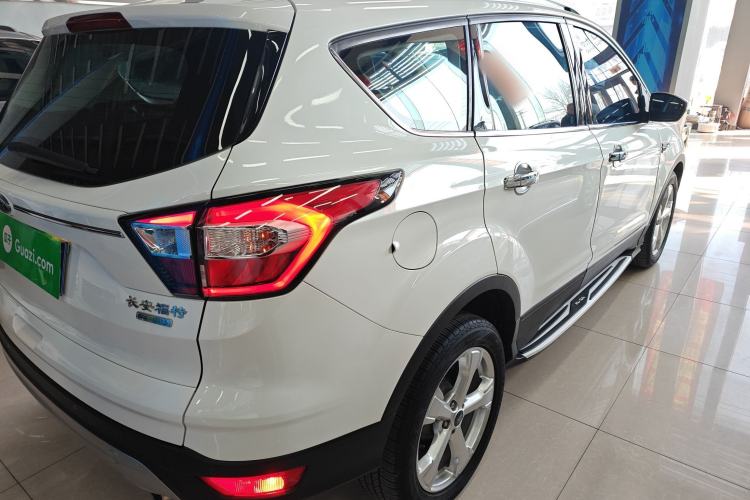 Used Ford Kuga 2017 EcoBoost 180 Two-Wheel-Drive Tiger Leap Model
