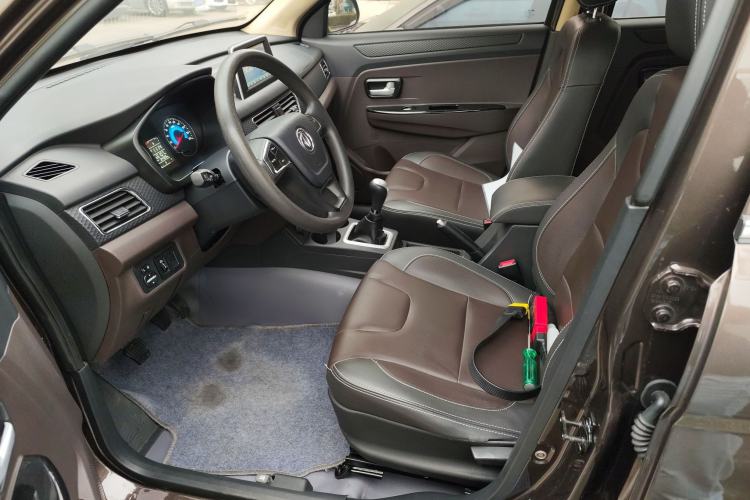 Used Dongfeng Fengon 330 2019 1.5L 330S Manual Comfort Version China VI Standard
