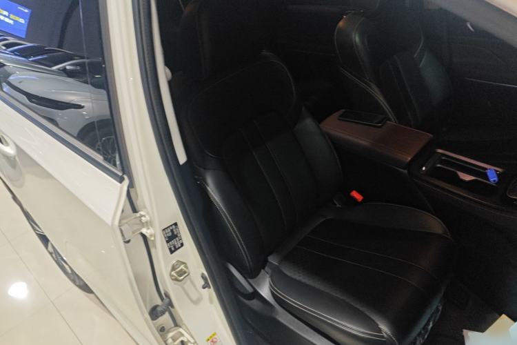 Used GAC Trumpchi M6 2021 270T DCT Elite Edition (7-seater)