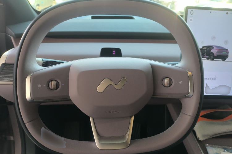 Used ONVO L60 2024 60 kWh Rear-Drive Version
