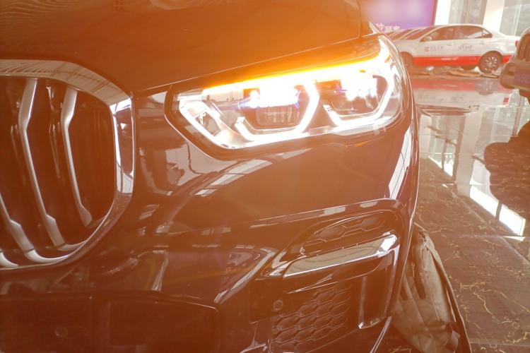 Used BMW X5 2022 Restyled xDrive 30Li Luxury Version M Sport Package
