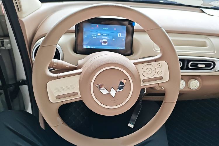 Used Wuling Hongguang MINIEV 2025 Four-Door Version Advanced Edition
