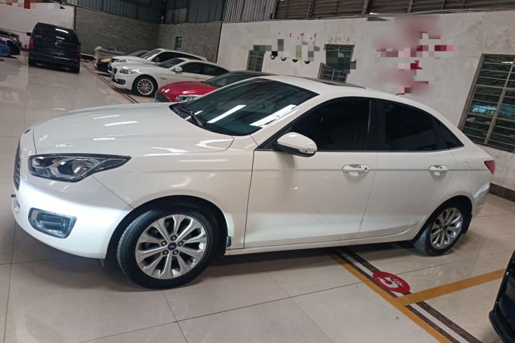 Used Ford Escort 2015 1.5L Automatic Fashion Model
