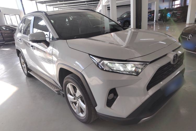 Used Toyota RAV4 2021 2.0L CVT Two-Wheel Drive Fashion Edition
