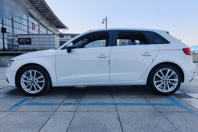 Used Audi A3 2020 Restyled Sportback 35 TFSI Entry-Level China VI Emission Standard
