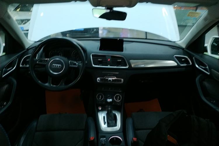 Used Audi Q3 2017 40 TFSI quattro all-wheel-drive sport model
