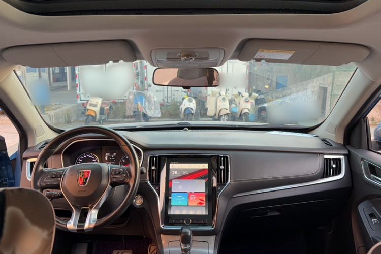 Used Roewe RX5 2016 20T Two-Wheel Drive Automatic Internet Smart Edition
