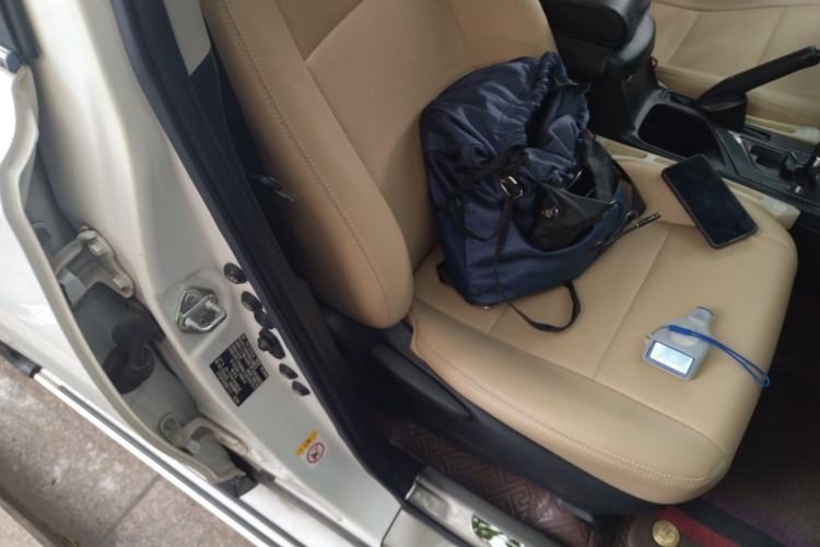 Used Toyota RAV4 2015 2.0L CVT Two-Wheel Drive Fashion Edition
