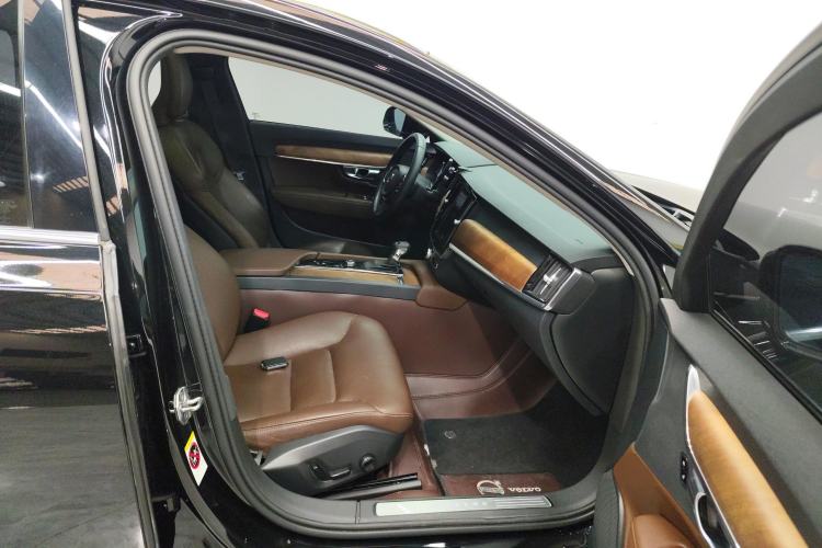 Used Volvo S90 2019 T5 Zhiyi Edition
