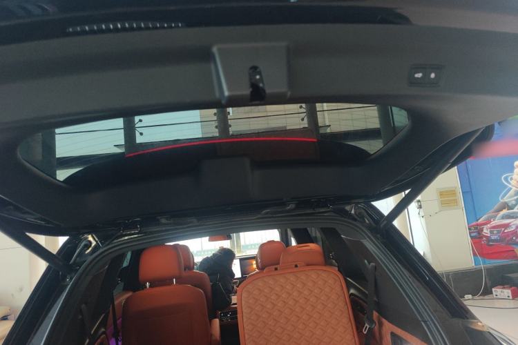 Used Li Auto L8 2023 Pro Model
