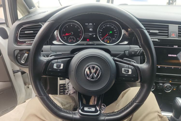 Used Volkswagen Golf 2015 1.4TSI Automatic Flagship Model