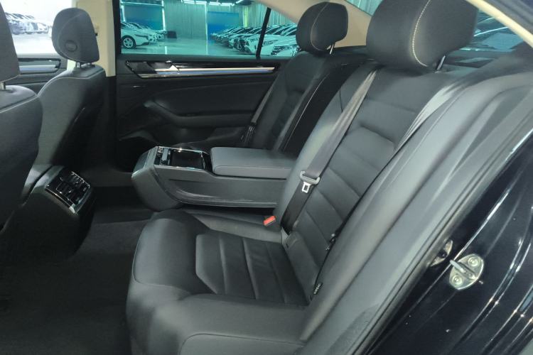 Used Volkswagen Phideon 2018 Revised Version 380TSI Two-Wheel Drive Business Edition