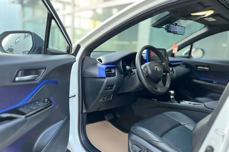 Used Toyota C-HR 2020 2.0L Leading Edition
