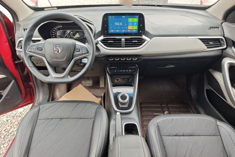 Used Baojun 510 2017 1.5L Automatic Fashion Model