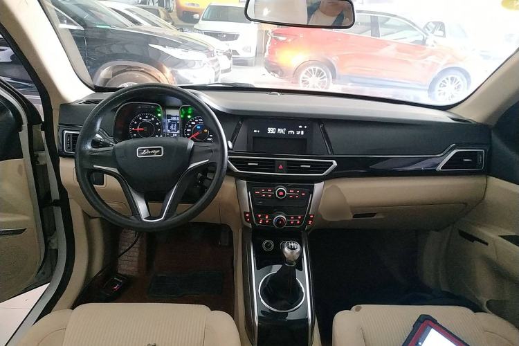 Used Zotye Domy X5 2017 Value Edition 1.6L Manual Comfort Model
