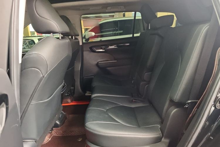 Used Toyota Highlander 2022 Dual-Engine 2.5L Four-Wheel Drive Prestige Version 7 Seats
