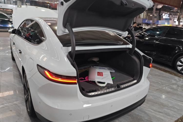 Used Nio ET7 2024 75 kWh Executive Edition
