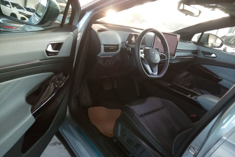 Used Volkswagen ID.4 X 2025 Smart Version Pure & Intelligent Enjoyment Edition